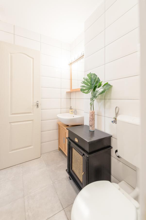 Rose Trees Apartment Budapest Bagian luar foto
